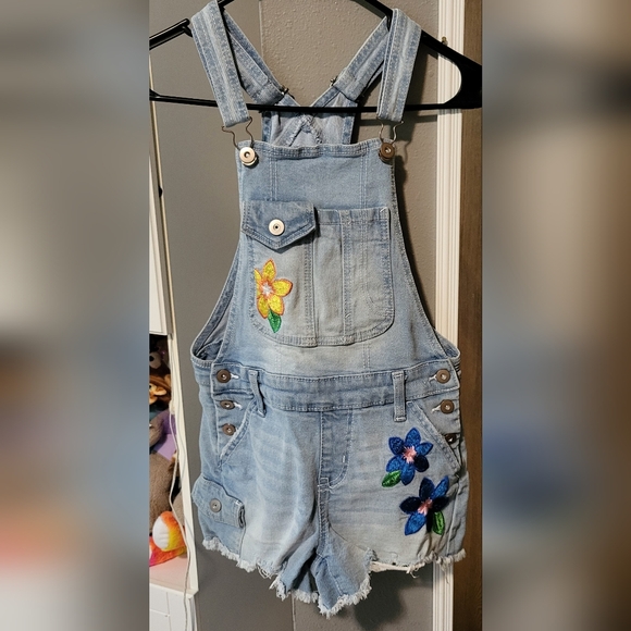 Overall shorts - Picture 2 of 2